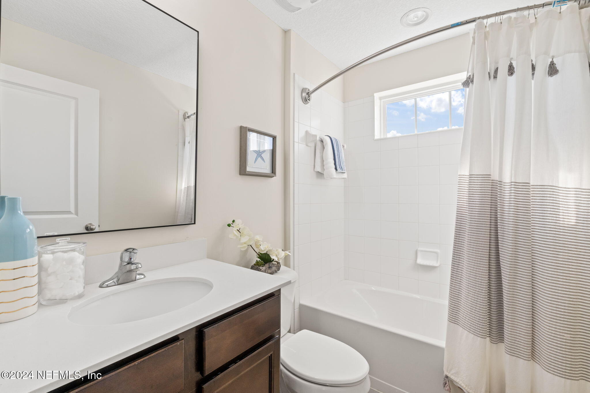 237 Spring Park Avenue Ponte Vedra, FL 32081 - Photo 33 of 57 Ensuite Guest Bathroom