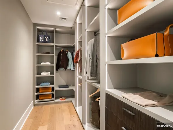 $2,575,000 | 16-18 Paris Avenue, Unit 9, Northvale, NJ 07647