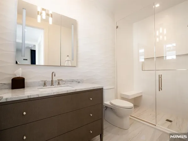 $2,575,000 | 16-18 Paris Avenue, Unit 9, Northvale, NJ 07647