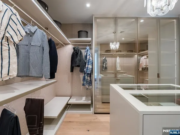 $2,575,000 | 16-18 Paris Avenue, Unit 9, Northvale, NJ 07647