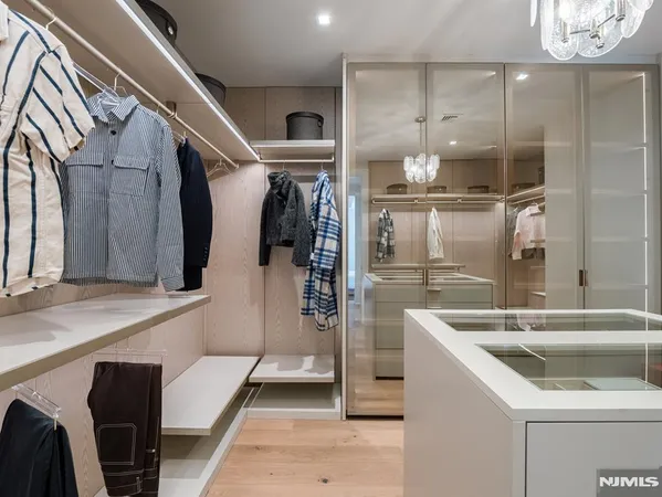 $2,575,000 | 16-18 Paris Avenue, Unit 9, Northvale, NJ 07647