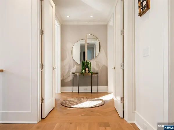 $2,575,000 | 16-18 Paris Avenue, Unit 9, Northvale, NJ 07647