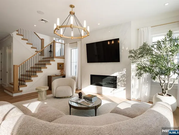 $2,575,000 | 16-18 Paris Avenue, Unit 9, Northvale, NJ 07647