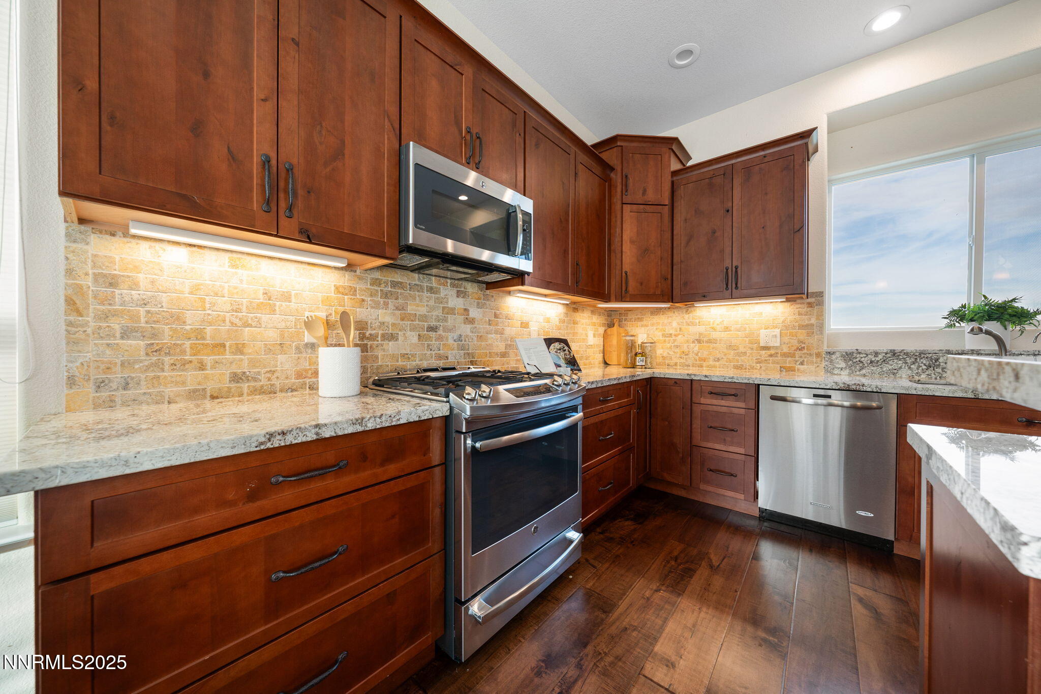 2573 Rampart Terrace Reno, NV 89519 - Photo 15 of 47 20-web-or-mls-2573 Rampart Terrace-21