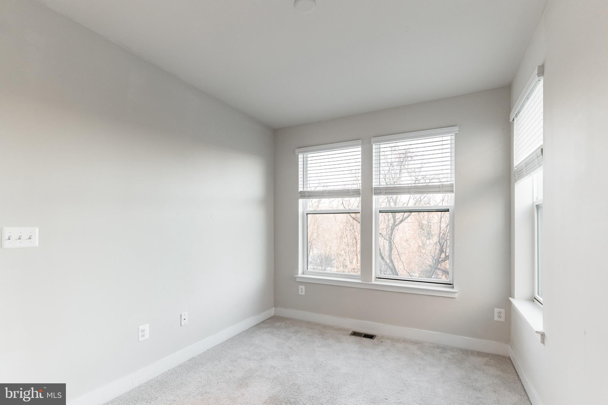 4404 Roland Heights Avenue Baltimore, MD 21211 - Photo 25 of 36