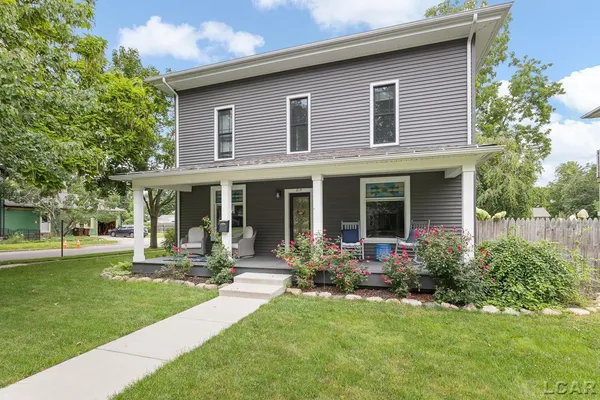 $465,000 | 215 West Shawnee Street, Tecumseh, MI 49286