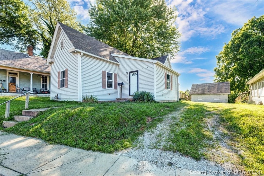 1502 Charlestown Road New Albany, IN 47150 - Photo 1 of 35 Gallery Image 1