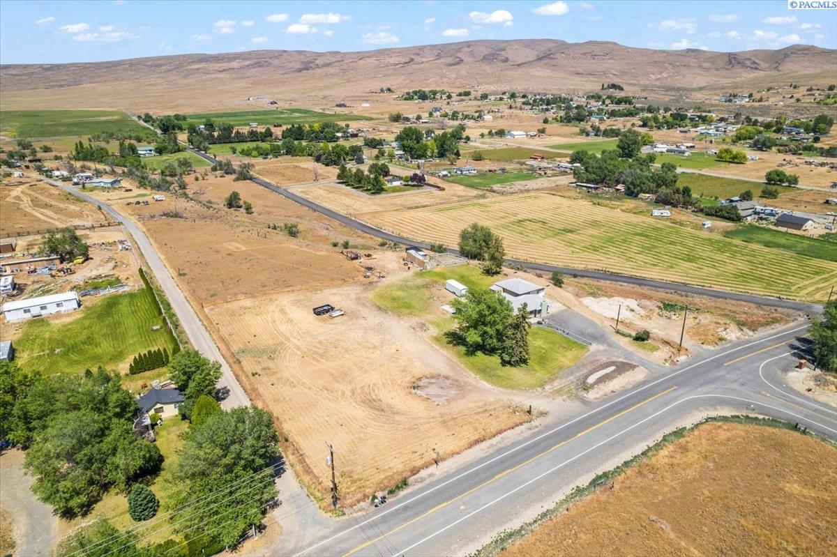 1281 Gibson Road Selah, WA 98942 - Photo 35 of 39 Gallery Image 35