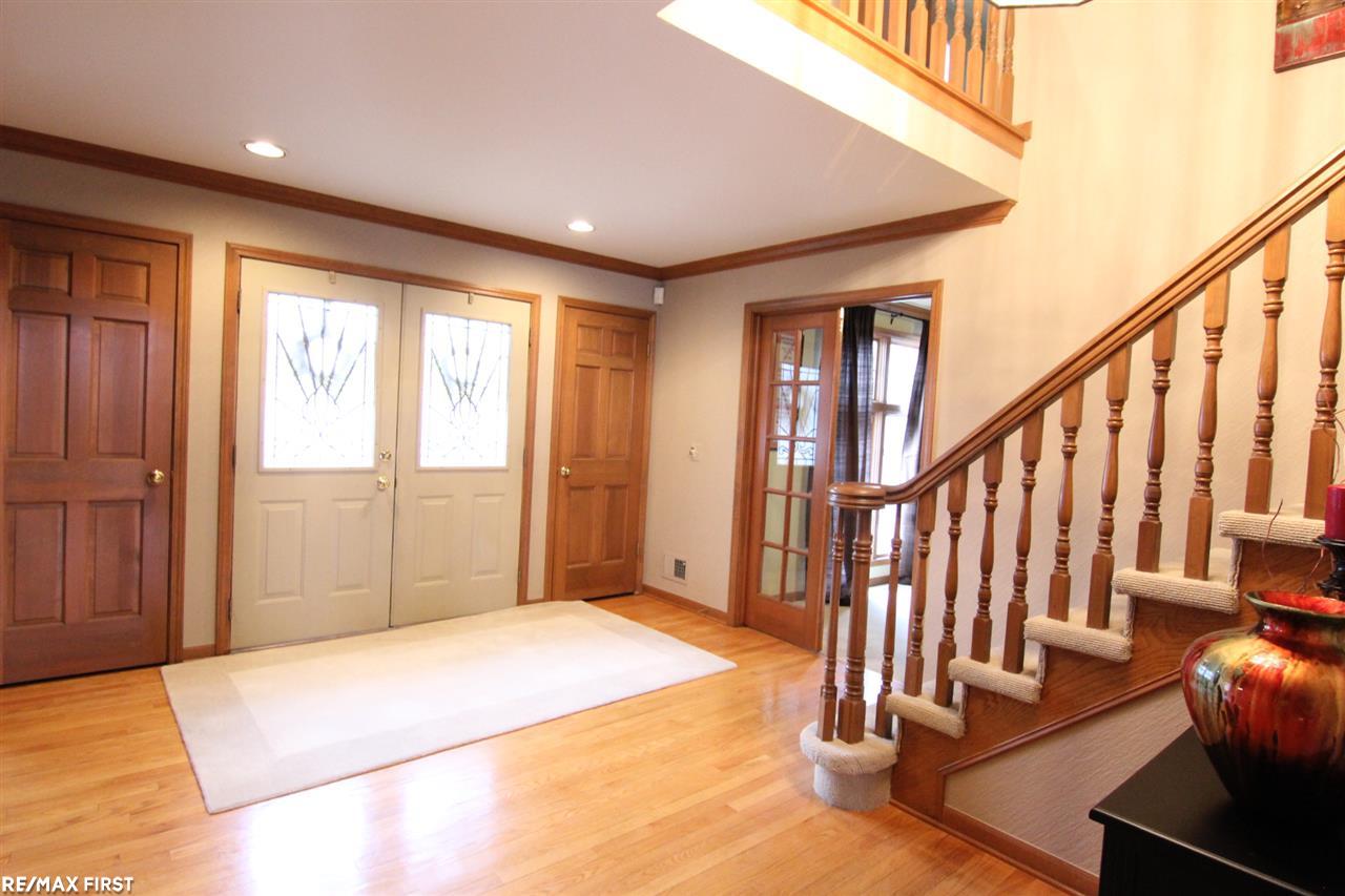 3033 Kilburn Road West Rochester Hills, MI 48306 - Photo 3 of 44