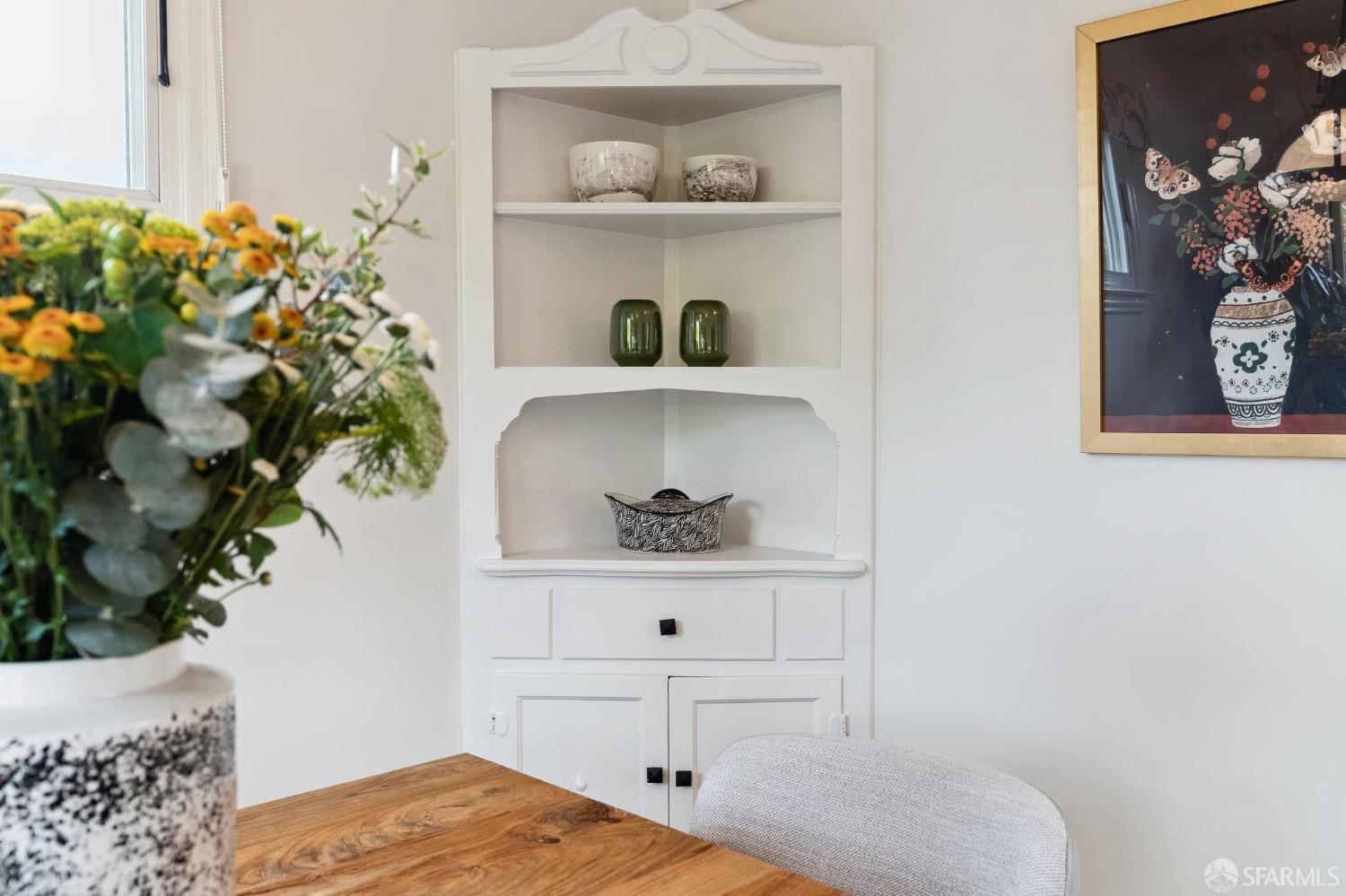 508 Talbot Avenue Albany, CA 94706 - Photo 28 of 66 a bedroom with a bed and a potted plant