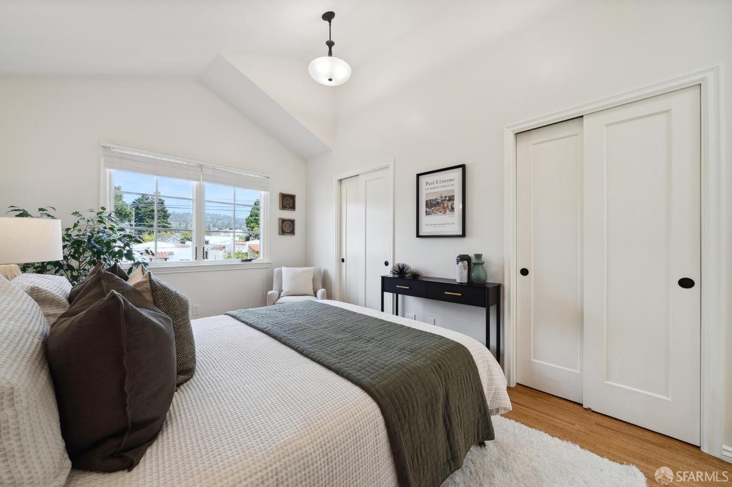 508 Talbot Avenue Albany, CA 94706 - Photo 40 of 66 a bedroom with a bed and a couch