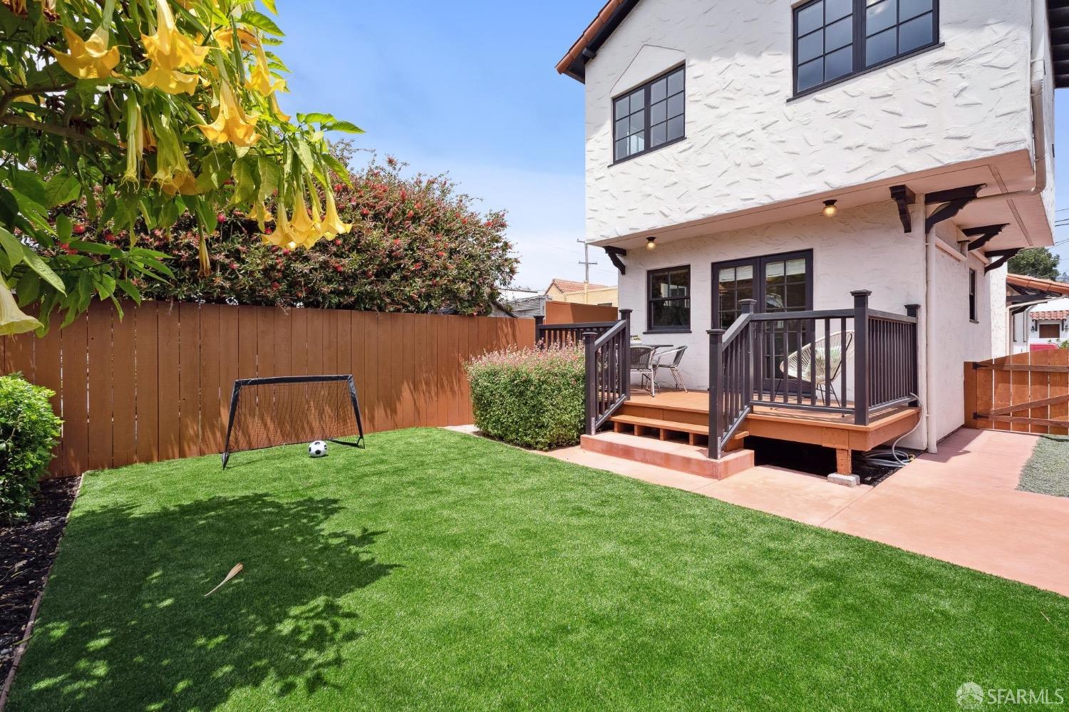 508 Talbot Avenue Albany, CA 94706 - Photo 52 of 66 a house view with a garden space