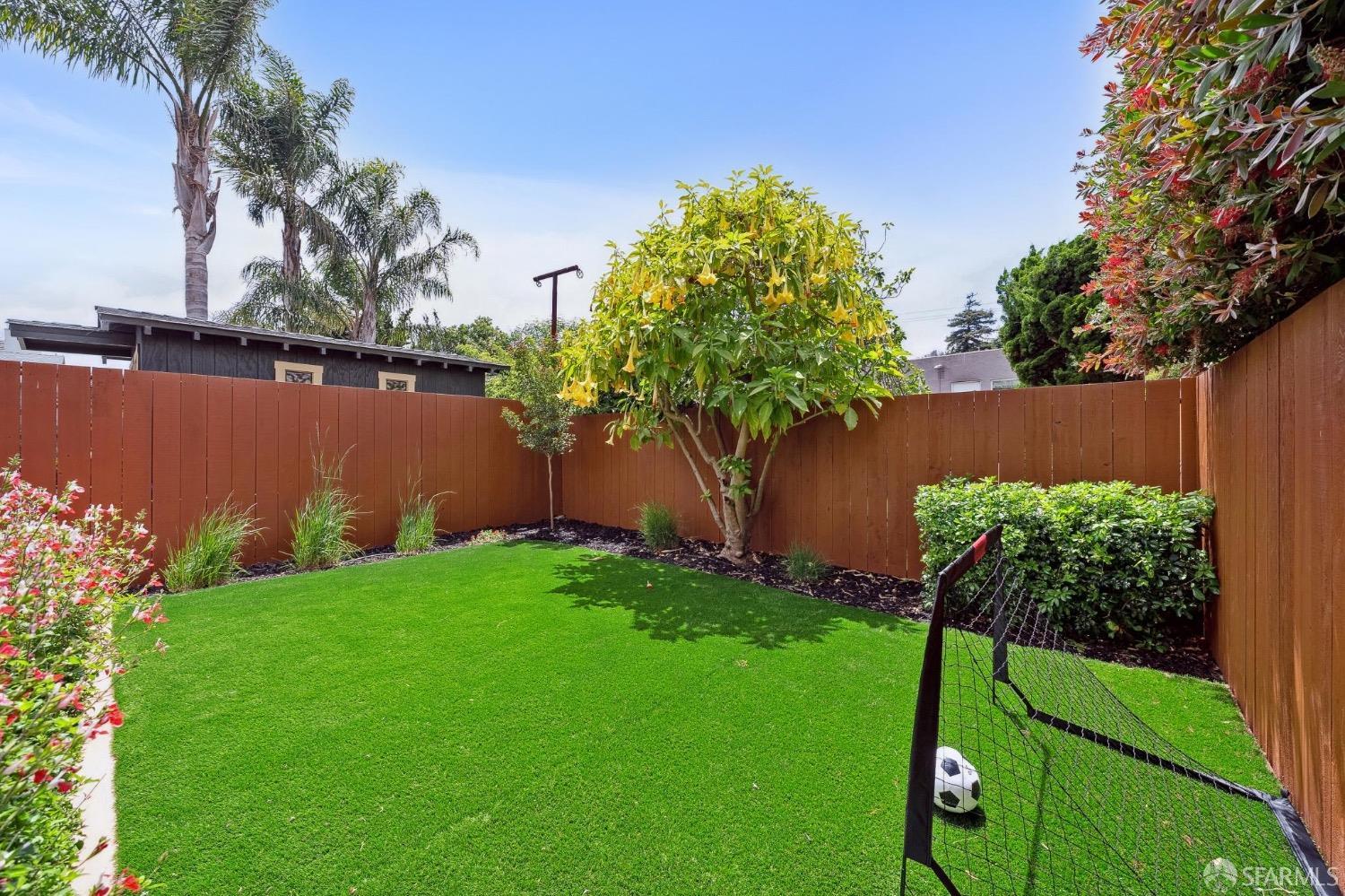 508 Talbot Avenue Albany, CA 94706 - Photo 58 of 66 a view of yard with green space