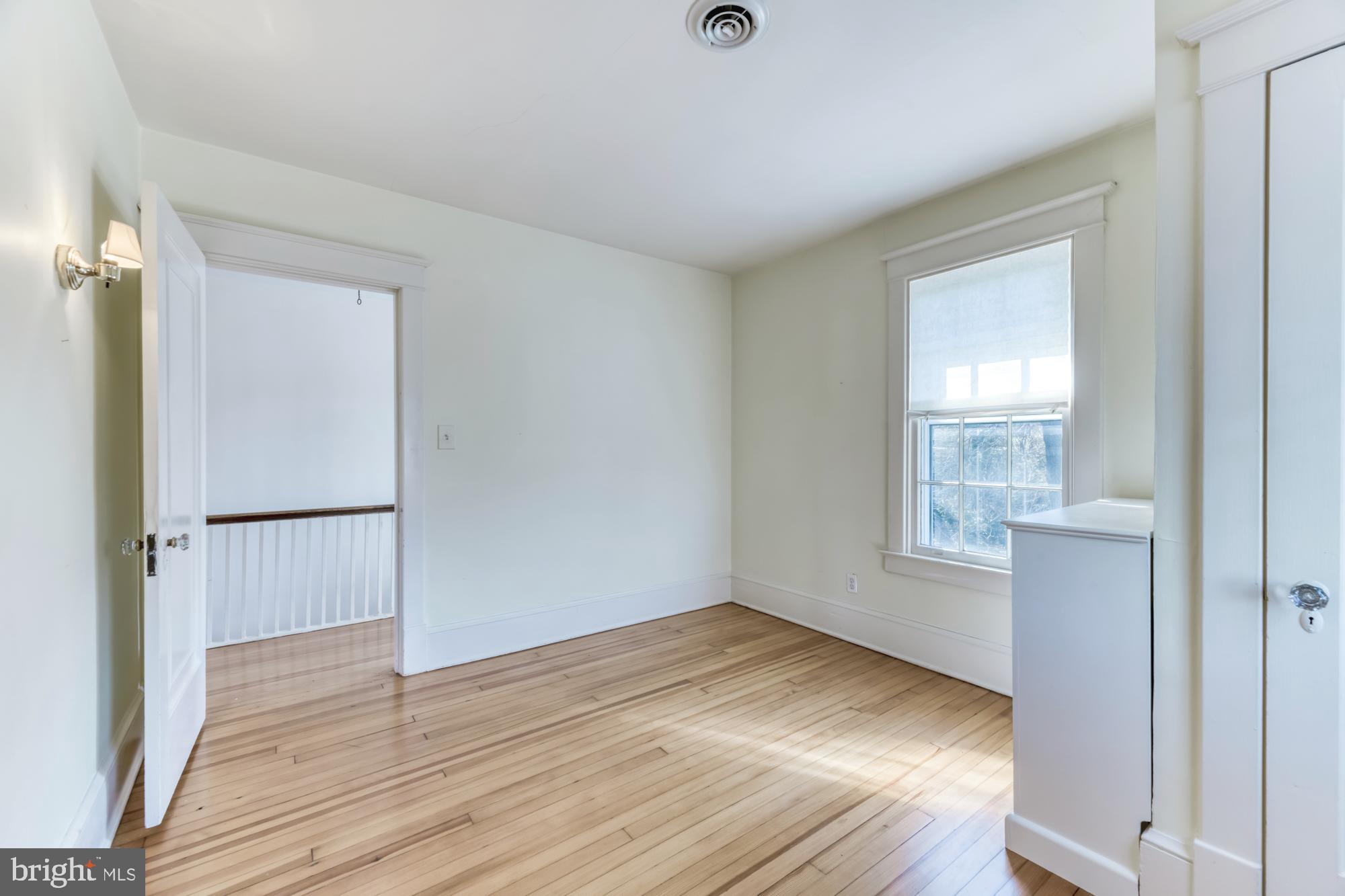 2800 Russell Road Alexandria, VA 22305 - Photo 30 of 48 Bedroom #3 (rear) top of steps