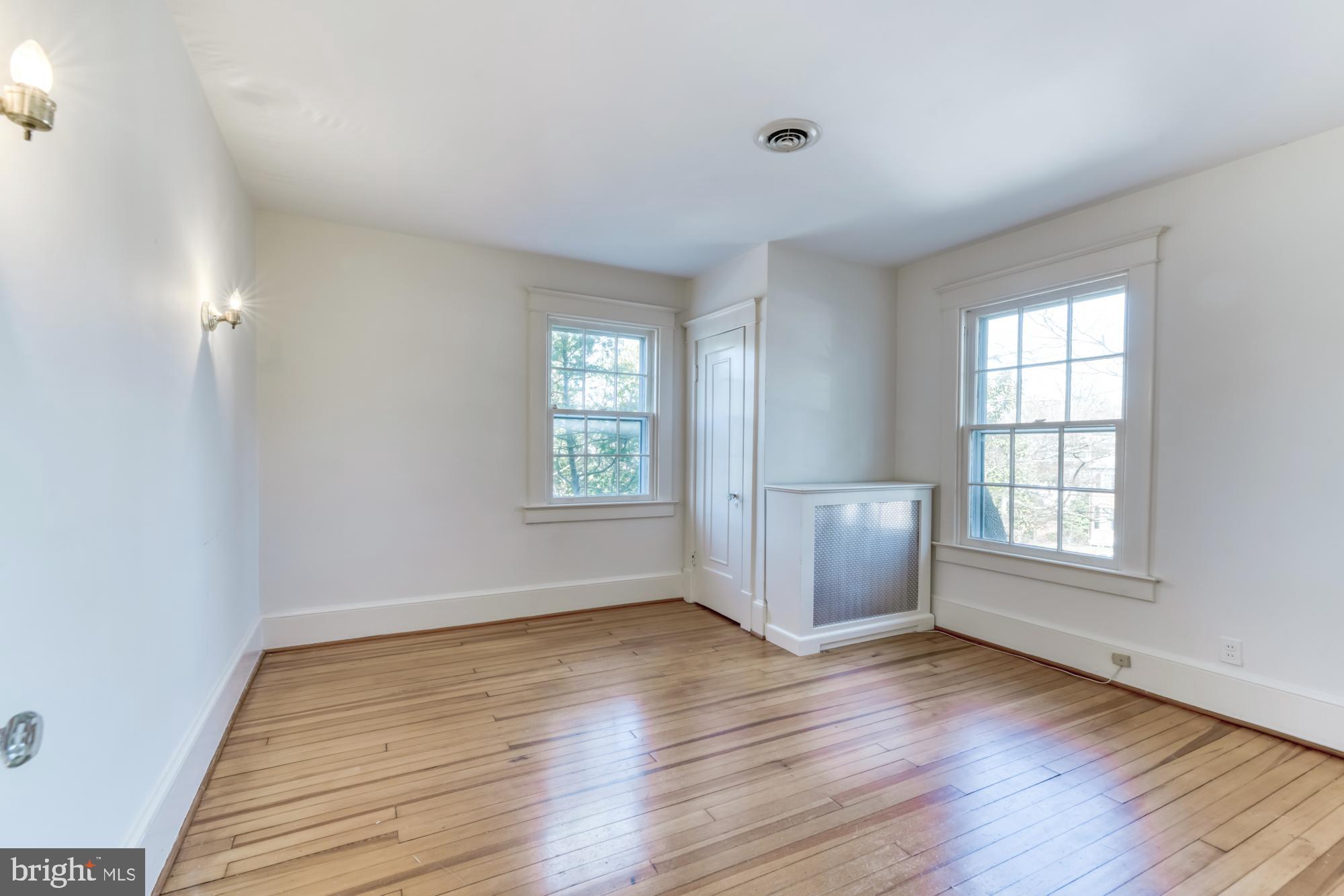2800 Russell Road Alexandria, VA 22305 - Photo 32 of 48 Bedroom #2