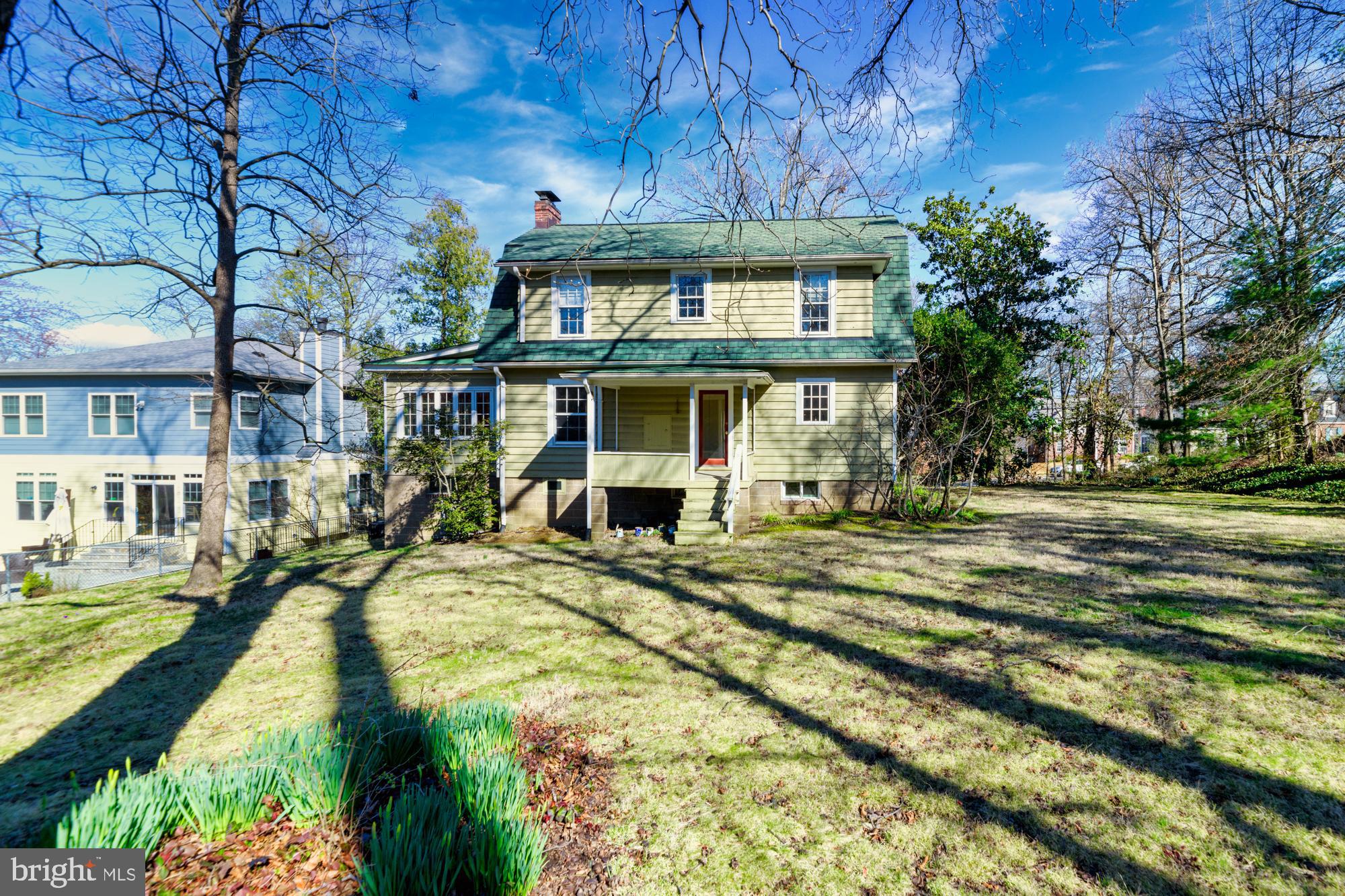 2800 Russell Road Alexandria, VA 22305 - Photo 42 of 48 Great expansion possibilities! Pool, ADU, garage..