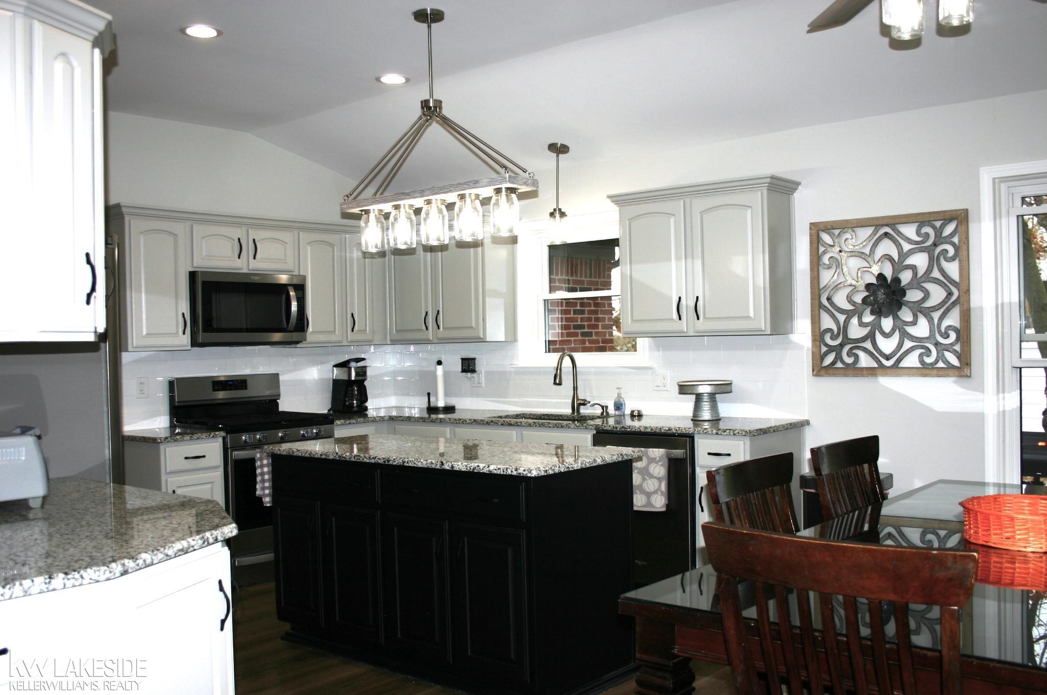 1877 Parks Road Oakland, MI 48363 - Photo 11 of 59