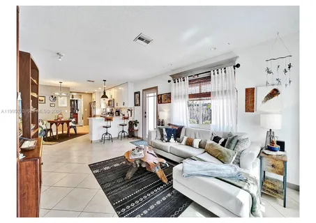 $630,000 | 381 Northeast 42nd Street, Oakland Park, FL 33334