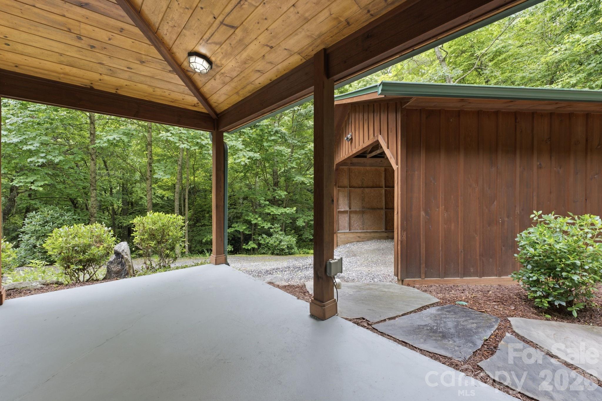 1026 High Top Mountain Road Whittier, NC 28789 - Photo 3 of 45