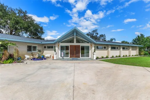 $1,300,000 | 8711 East Cresco Lane, Inverness, FL 34450