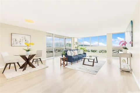 $688,000 | 1212 Punahou Street, Unit 3106, Honolulu, HI 96826