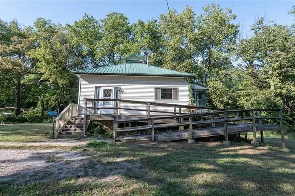 $59,999 | 224 North 3rd Street, Neodesha, KS 66757