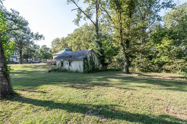 $64,999 | 224 North 3rd Street, Neodesha, KS 66757