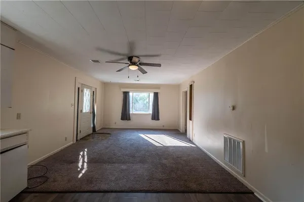 $59,999 | 224 North 3rd Street, Neodesha, KS 66757