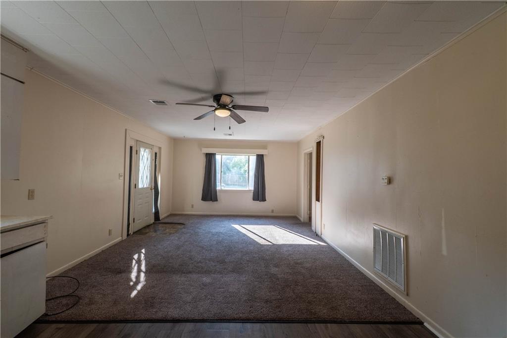 224 North 3rd Street Neodesha, KS 66757 - Photo 4 of 29