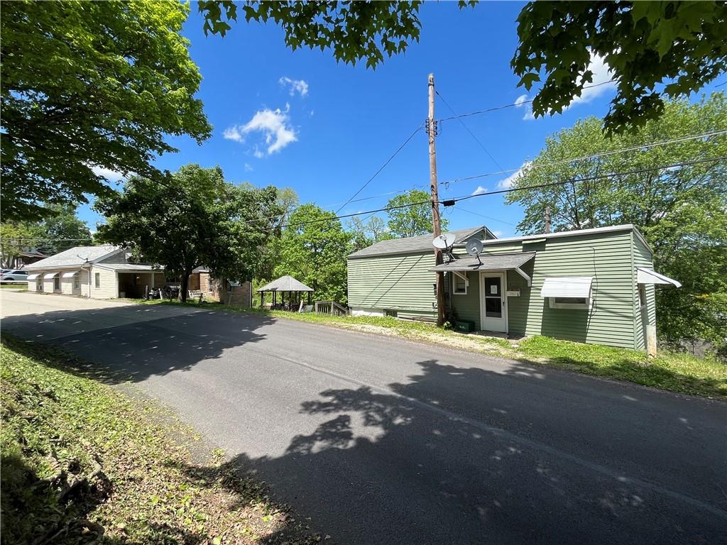 300-302 Oak Spring Road Canonsburg, PA 15317 - Photo 1 of 25 Gallery Image 1