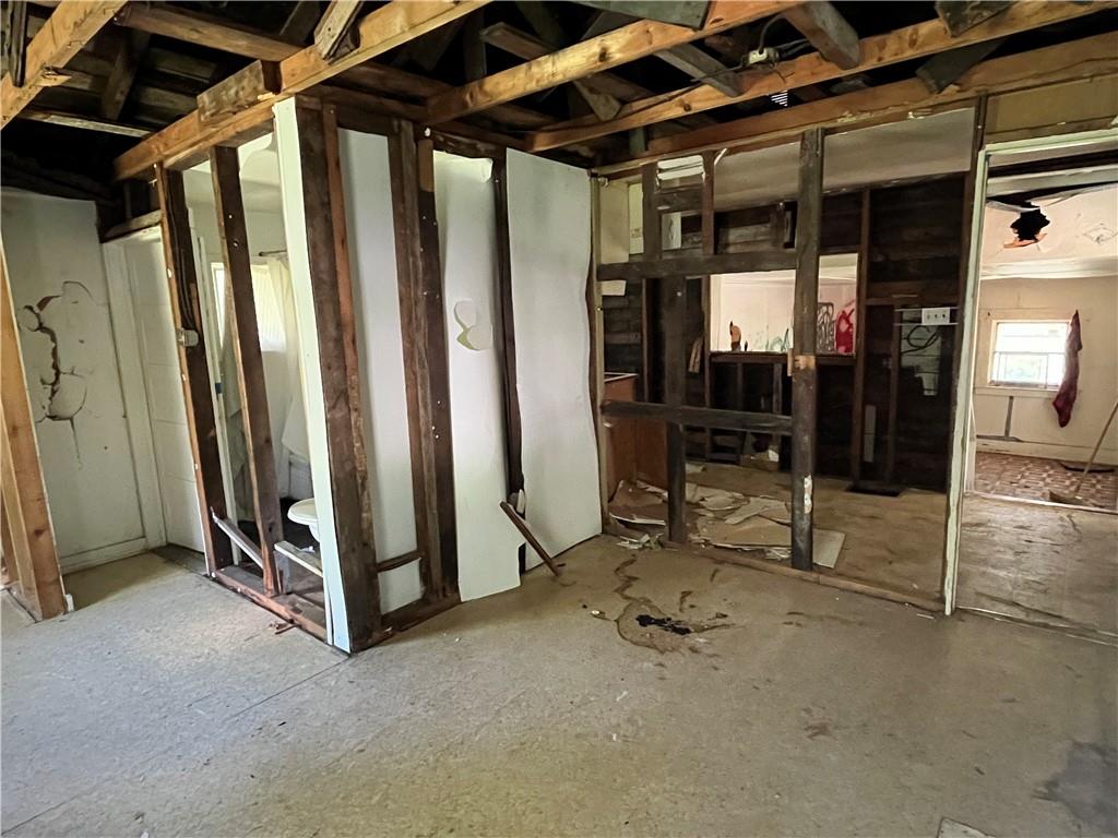 300-302 Oak Spring Road Canonsburg, PA 15317 - Photo 21 of 25 Gallery Image 21