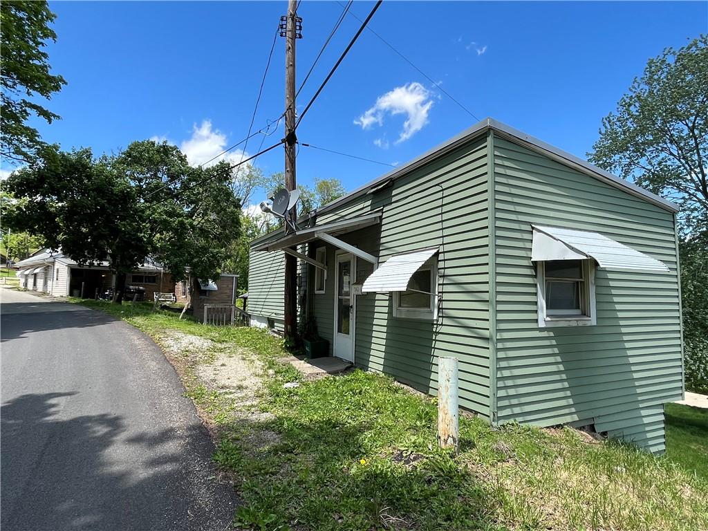 300-302 Oak Spring Road Canonsburg, PA 15317 - Photo 5 of 25 Gallery Image 5