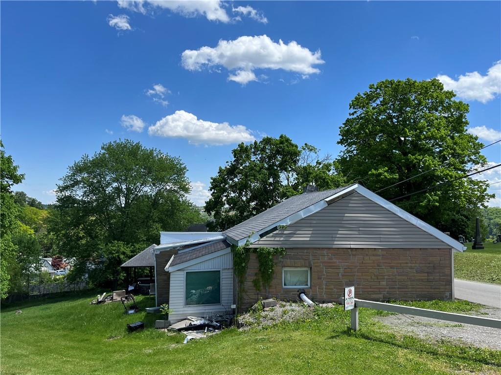 300-302 Oak Spring Road Canonsburg, PA 15317 - Photo 6 of 25 Gallery Image 6