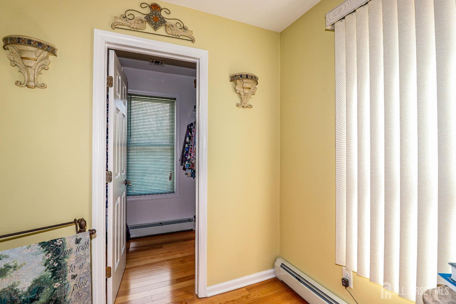 76 Kimberly Road Colonia, NJ 07067 - Photo 19 of 35