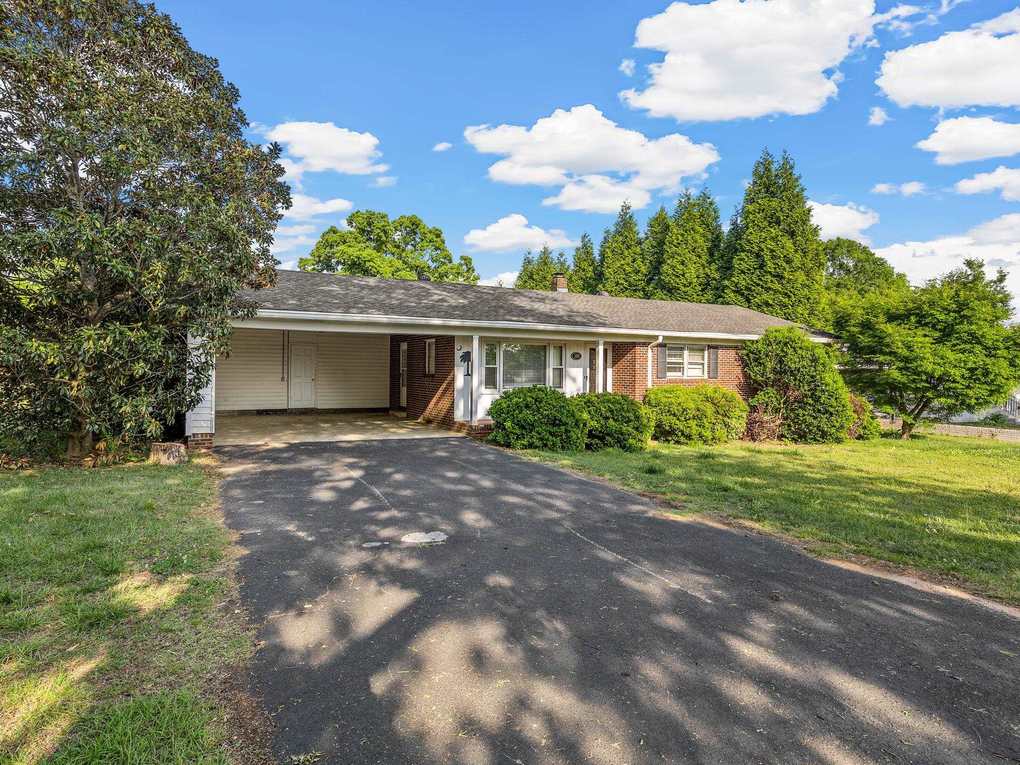 299 McAbee Road Roebuck, SC 29376 - Photo 2 of 32