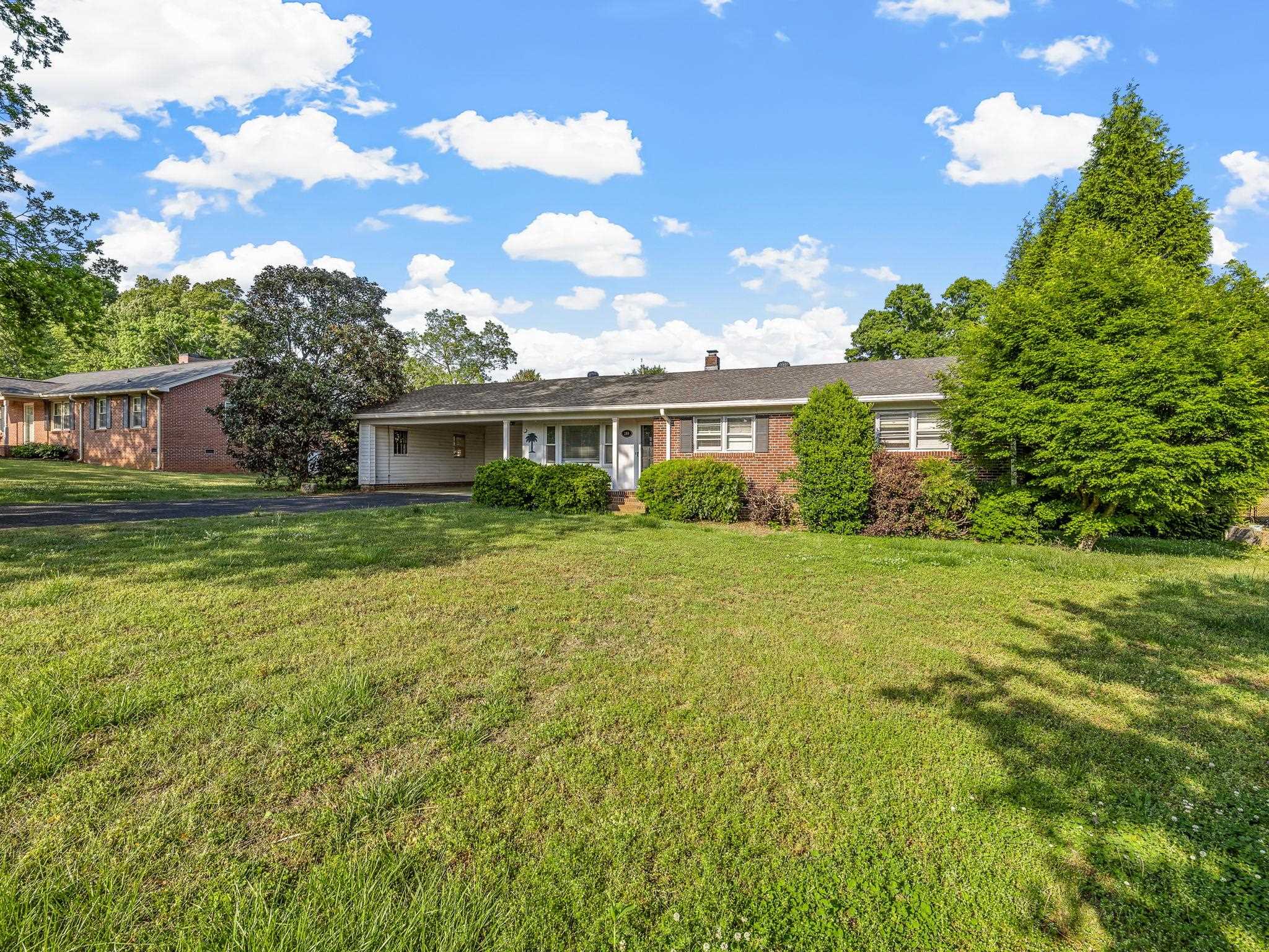 299 McAbee Road Roebuck, SC 29376 - Photo 3 of 32