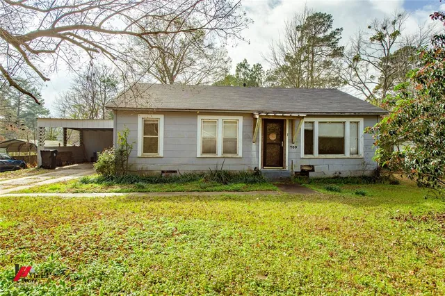 $40,000 | 709 West Church Street, Springhill, LA 71075