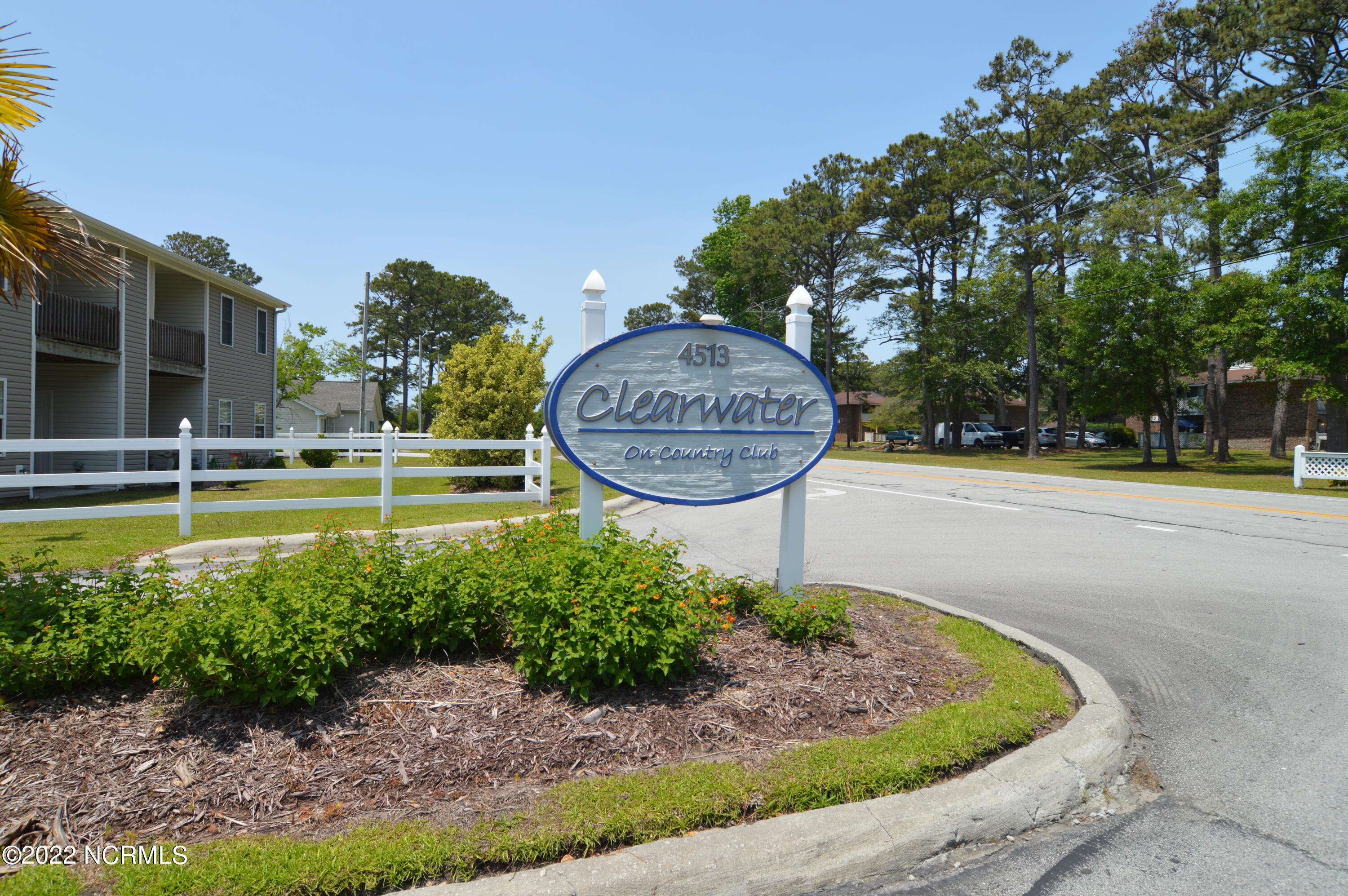 4513 Country Club Road, Unit 102D Morehead City, NC 28557 - Photo 2 of 15 DSC_0441