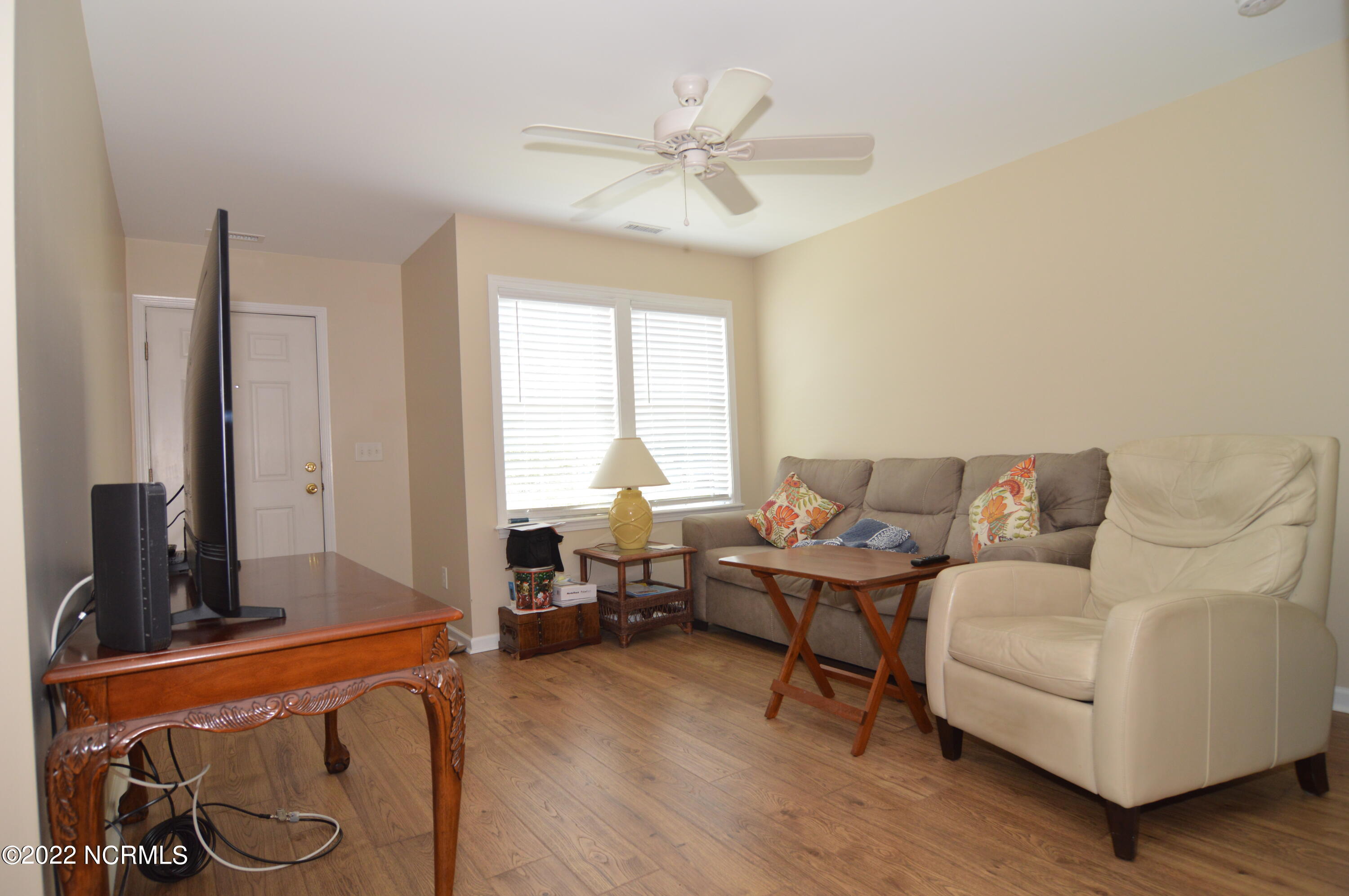 4513 Country Club Road, Unit 102D Morehead City, NC 28557 - Photo 5 of 15 DSC_0437