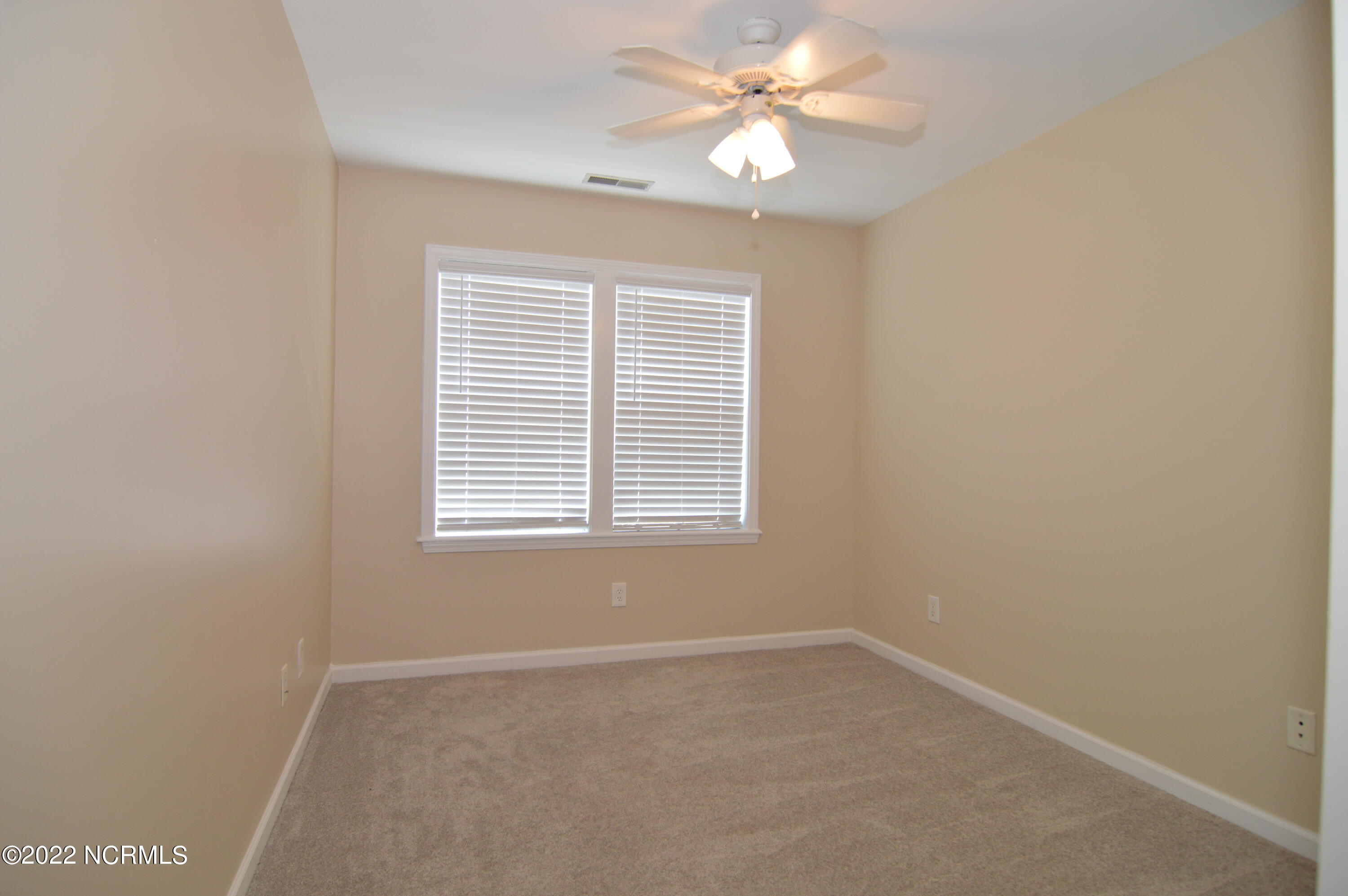 4513 Country Club Road, Unit 102D Morehead City, NC 28557 - Photo 7 of 15 DSC_0435