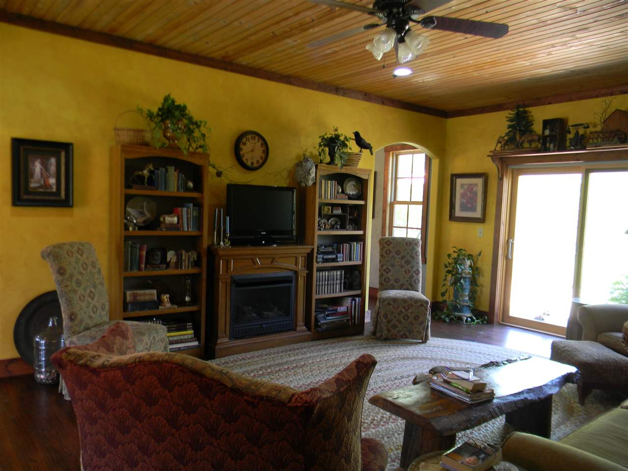 2845 White Springs Road Spencer, IN 47460 - Photo 11 of 31 Gallery Image 11