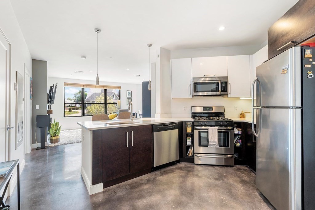 1 Brook Road, Unit 210 Quincy, MA 02169 - Photo 3 of 16 Gallery Image 3