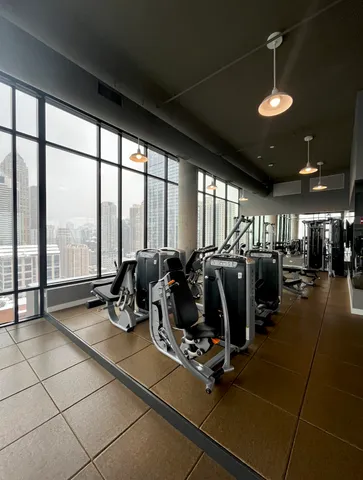 $2,750 | 833 North Clark Street, Unit 2408, Chicago, IL 60610