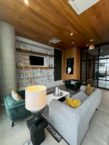 $2,750 | 833 North Clark Street, Unit 2408, Chicago, IL 60610