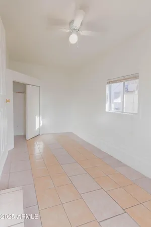 $1,000 | 2032 West Adams Street, Unit 3, Phoenix, AZ 85009