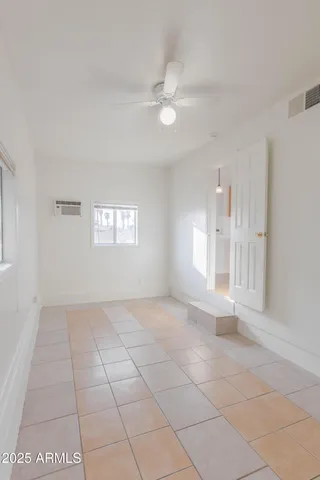 $1,100 | 2032 West Adams Street, Unit 3, Phoenix, AZ 85009