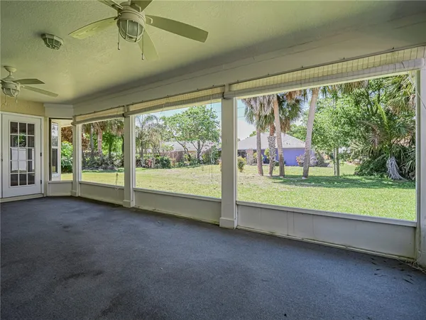 $3,500 | 725 23rd Avenue, Vero Beach, FL 32962