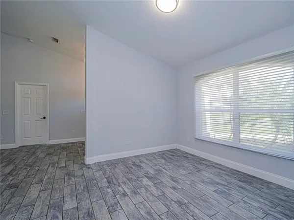 $3,500 | 725 23rd Avenue, Vero Beach, FL 32962