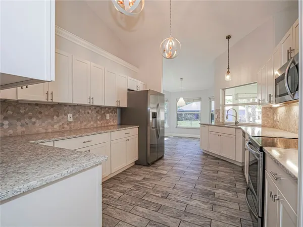 $3,500 | 725 23rd Avenue, Vero Beach, FL 32962