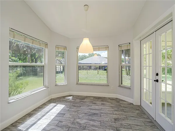 $3,500 | 725 23rd Avenue, Vero Beach, FL 32962